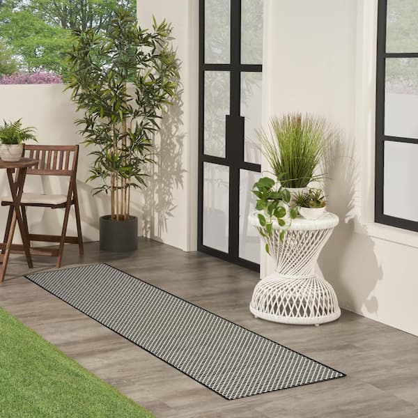 Courtyard 2 ft. x 10 ft. Black White All-Over Design Contemporary Runner Area Rug