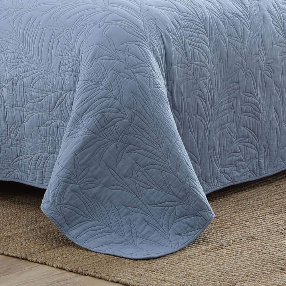 King Blue Cotton Reversible Quilt Set with Tropical Stitching