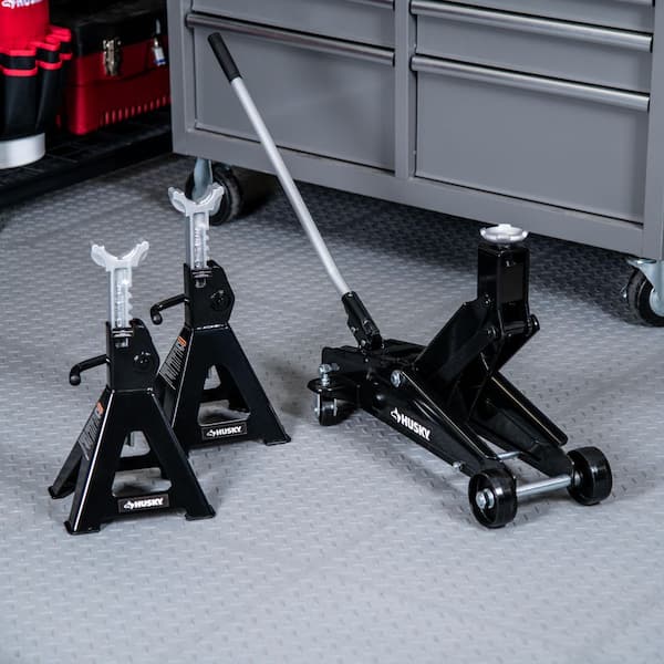 Husky 3-Ton Light Duty Truck Jack and Jack Stand Pair HD00127-ZD