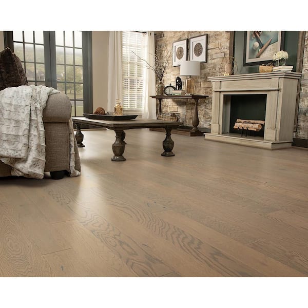 Patton Avenue Park Avenue Oak 0.5 in. T x 5 in. W Wirebrushed Engineered Hardwood Flooring (29.54 sq. ft./case)