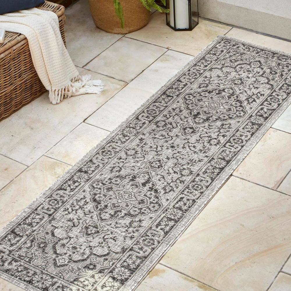 Rozetta Boho Medallion Gray/Black Synthetic Indoor/Outdoor Runner Rug - 2x8