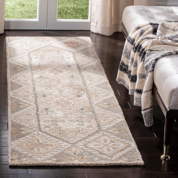 Wyndham 2 ft. x 7 ft. Ivory/Gray Geometric Oriental Runner Rug