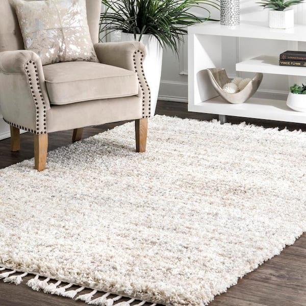 Contemporary Brooke Ivory 7 ft. x 9 ft. Shag Area Rug