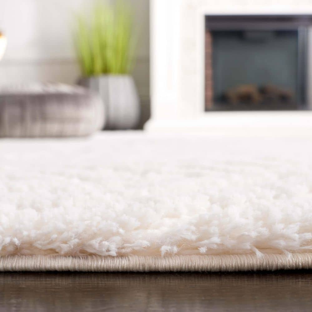 White Geometric Shag Synthetic 4' x 6' Area Rug