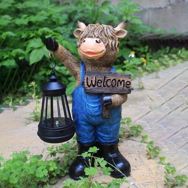 Statua Mucca Delle Highlands Con Luce Solare – Decorazione Da Giardino In Resina Con Lanterna – Marrone