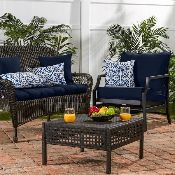 https://images.thdstatic.com/productImages/df58ce1c-2dd9-40b2-958e-2941bb437408/svn/greendale-home-fashions-lounge-chair-cushions-oc7820-navy-c3_600.jpg