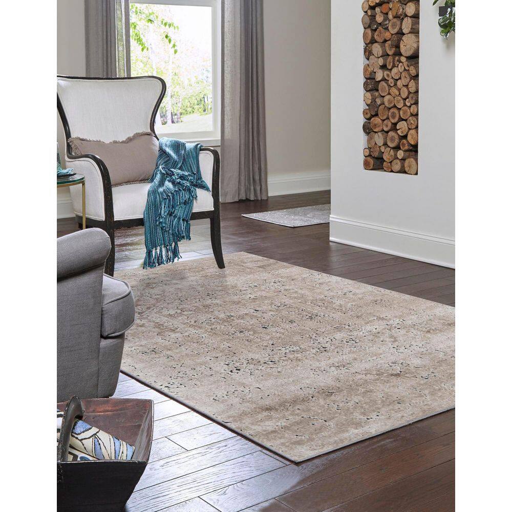 Elegant Quincy Chateau Beige Medallion 10' x 14' Easy-Care Rug