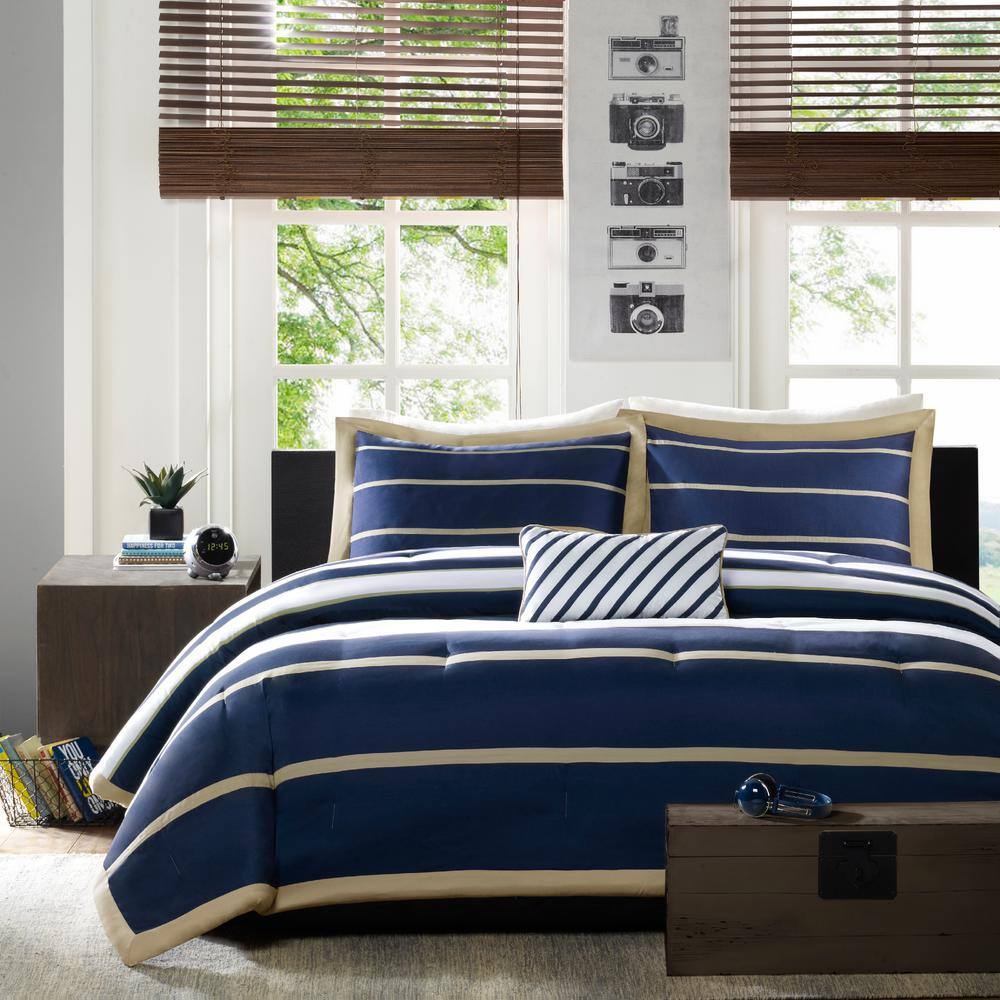 Navy Full Microfiber Bedspread Set with Edge Embellishment