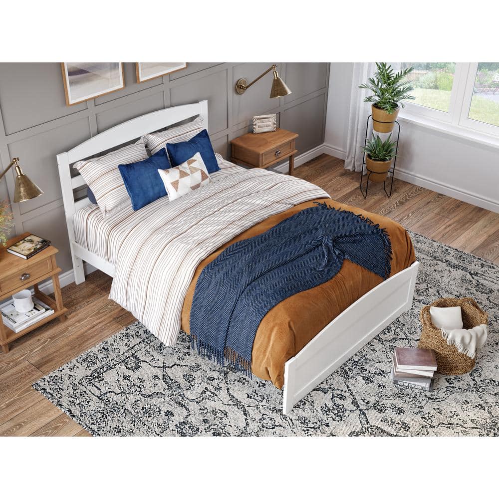 Warren White Solid Wood Queen Platform Bed with Slats
