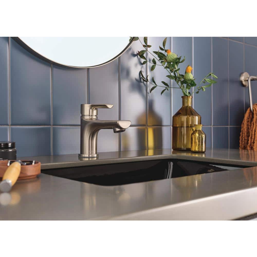 Flute Modern Brushed Nickel Single-Handle Bathroom Faucet