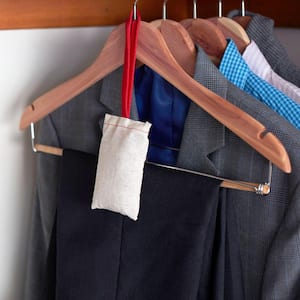 Indoor Clothesline Cedar Sachets (12-Pack)