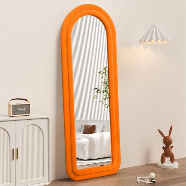 Hochwertiges 24 in. W x 63 in. H Arched Orange Full Length Mirror Flannel Wrapped Wooden Frame Decorative Hanging or Leaning Mirror