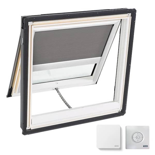 VELUX 21 in. x 26-7/8 in. Venting Deck Mount Skylight with Laminated Low-E3 Glass and Gray Solar Powered Room Darkening Blind