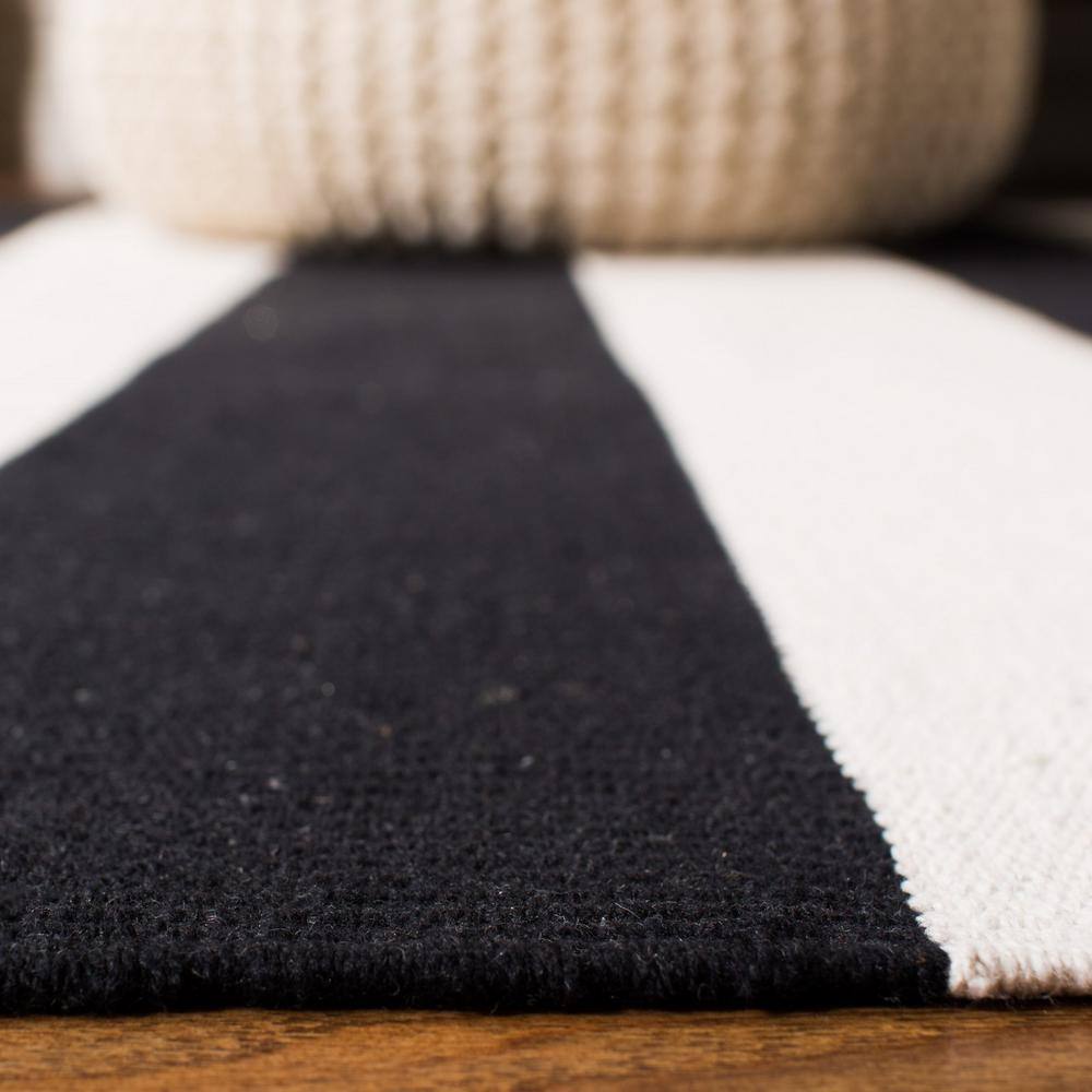 Coastal Charm Black/Ivory Cotton Stripe 3' x 5' Area Rug
