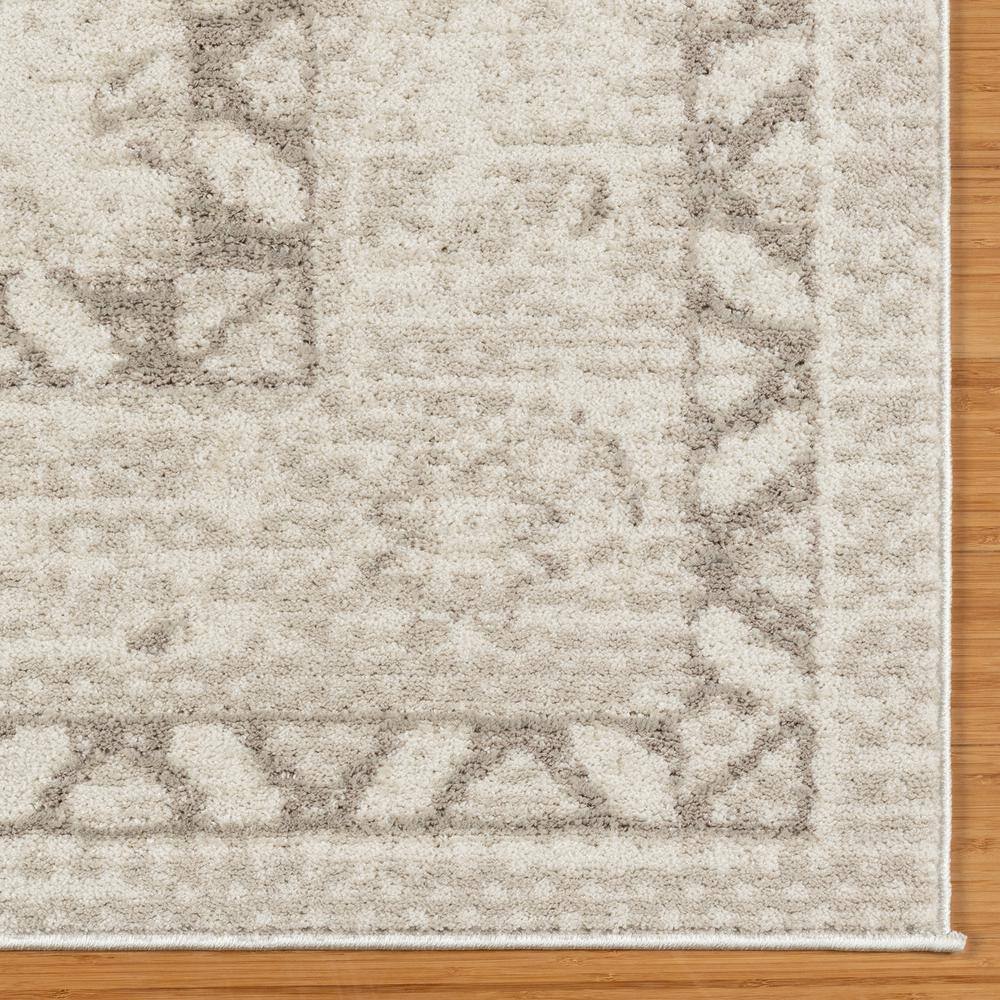 Trevi Cream Tufted Shag Synthetic Runner Rug