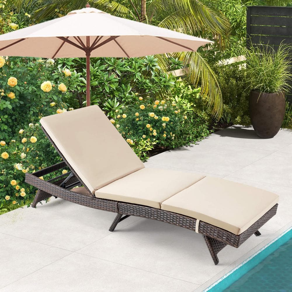 Cesicia Wicker Outdoor Patio Chaise Lounge Poolside Chaise Backrest