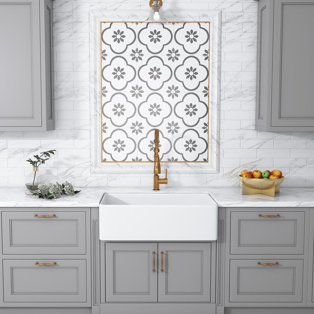Trento 33'' White Fireclay Single Bowl Farmhouse Sink