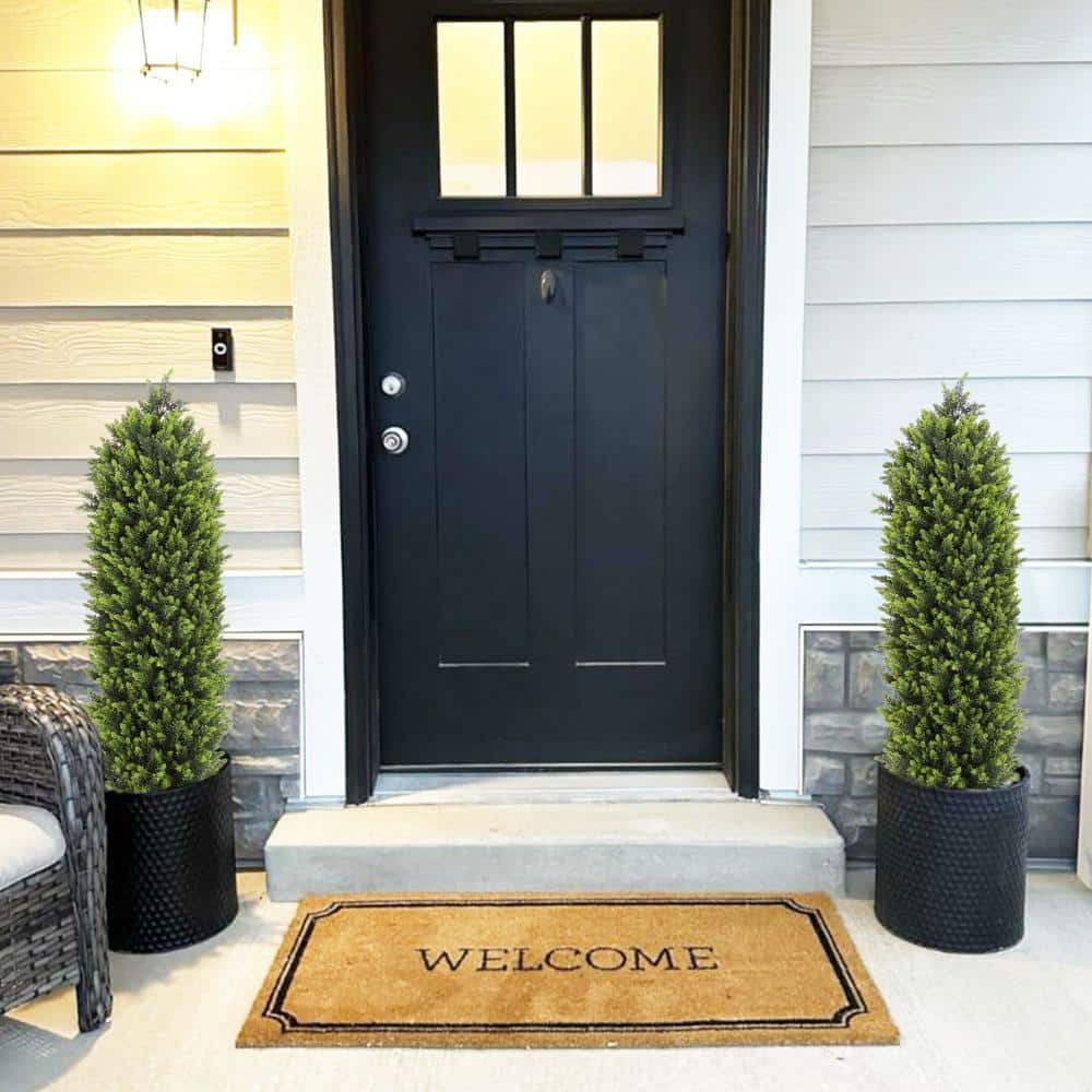 4ft Green Plastic Boxwood Topiary Trees in Black Pots