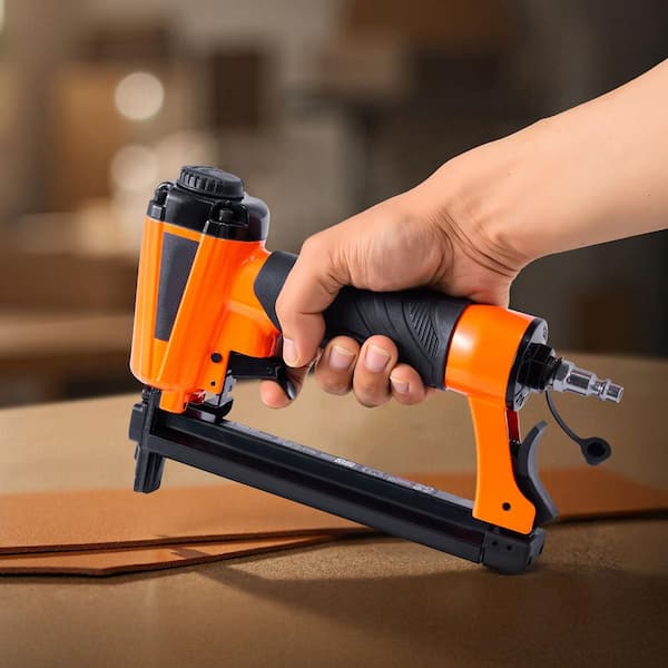 Heavy Duty Staple Gun / Stapler 4-8mm Staples Nail Upholstery Fabric Tacker