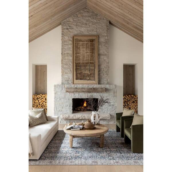 Mary Gray Traditional 3 ft. x 7 ft. Indoor Area Rug