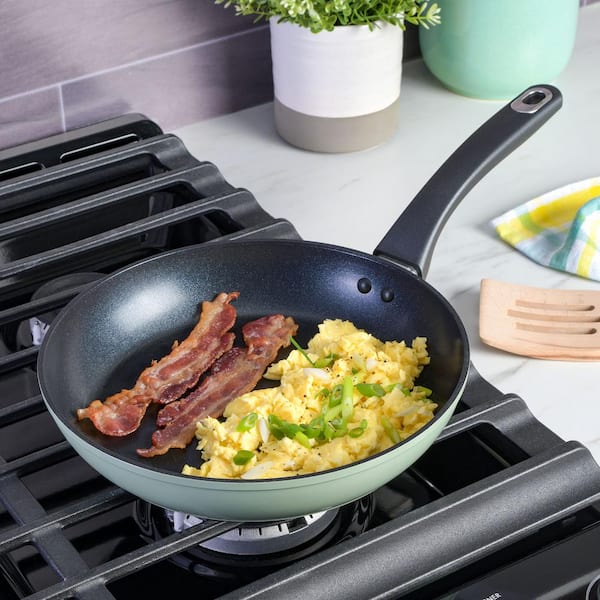 9 Nonstick Skillet 