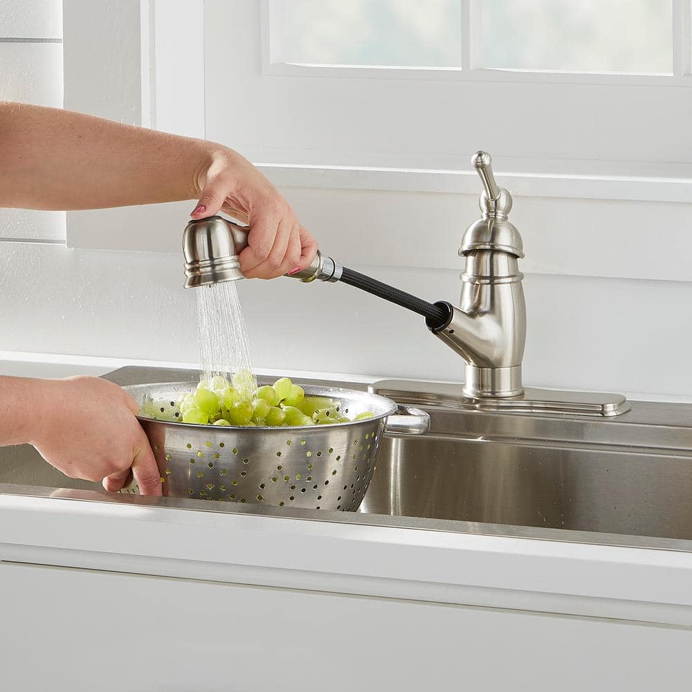 Stainless Steel Traditional Pull-Out Kitchen Faucet with Spray