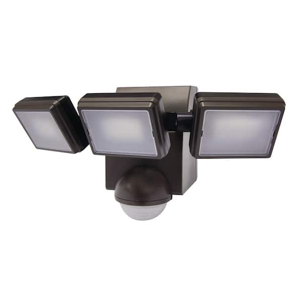 Defiant 1000 Lumens 180- Degree Outdoor Bronze LED Battery Motion Activated Outdoor Flood Light