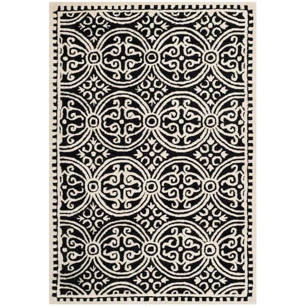 SAFAVIEH Cambridge Black/Ivory 5 ft. x 8 ft. Geometric Medallion Area Rug