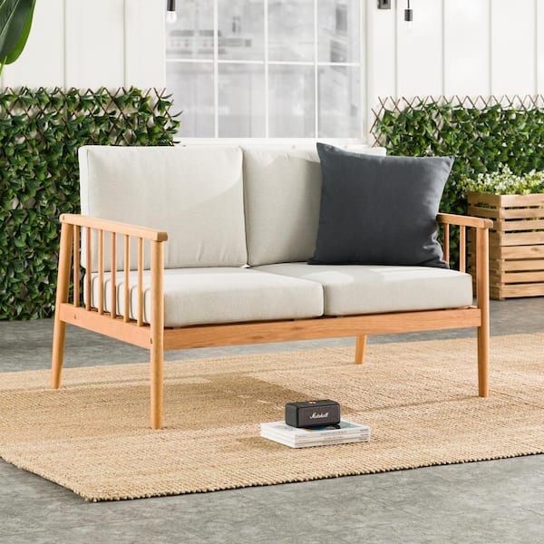 Walker Edison Furniture Company Natural Eucalyptus Wood Modern Outdoor Spindle Loveseat with Light Pewter Cushions