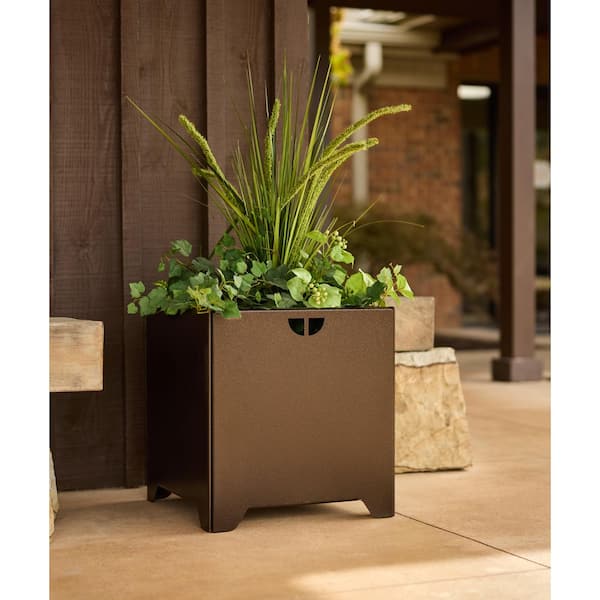 TARTER Cube Modern Planter 18.5 in. H x 17.5 in. L x 17.5 in. D