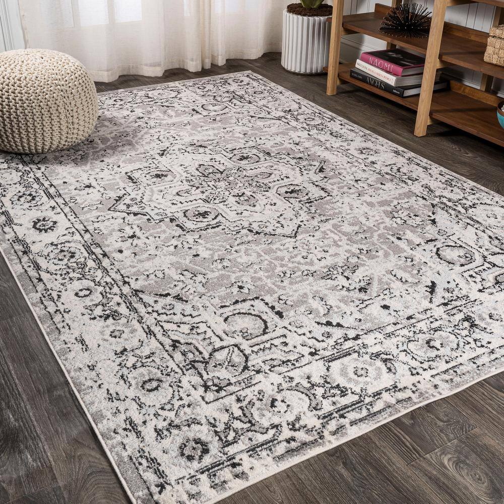 Reversible Medallion Synthetic Area Rug 4' x 6' - Gray