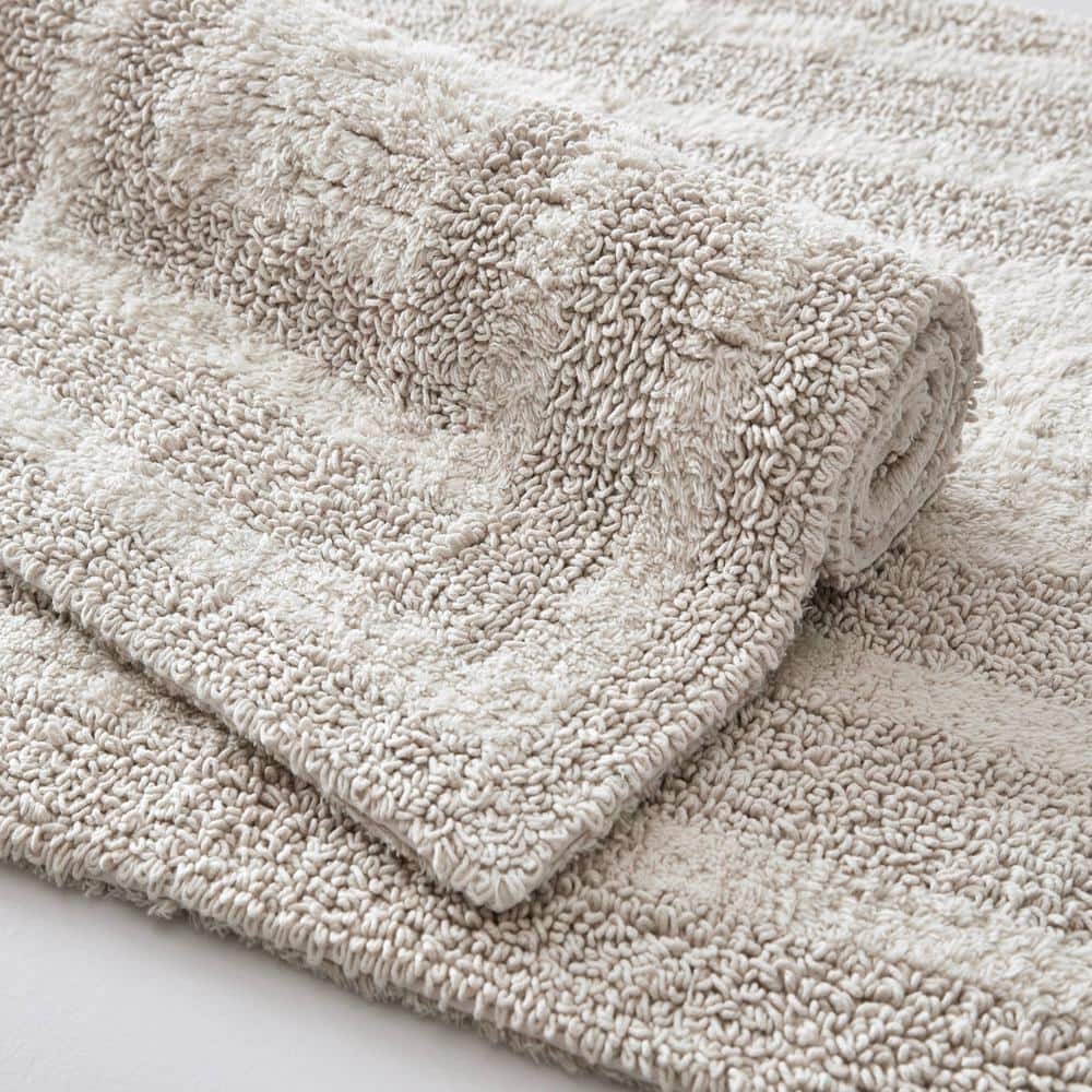 Logan Pastel Grey Cotton Tufted Bath Rug Set
