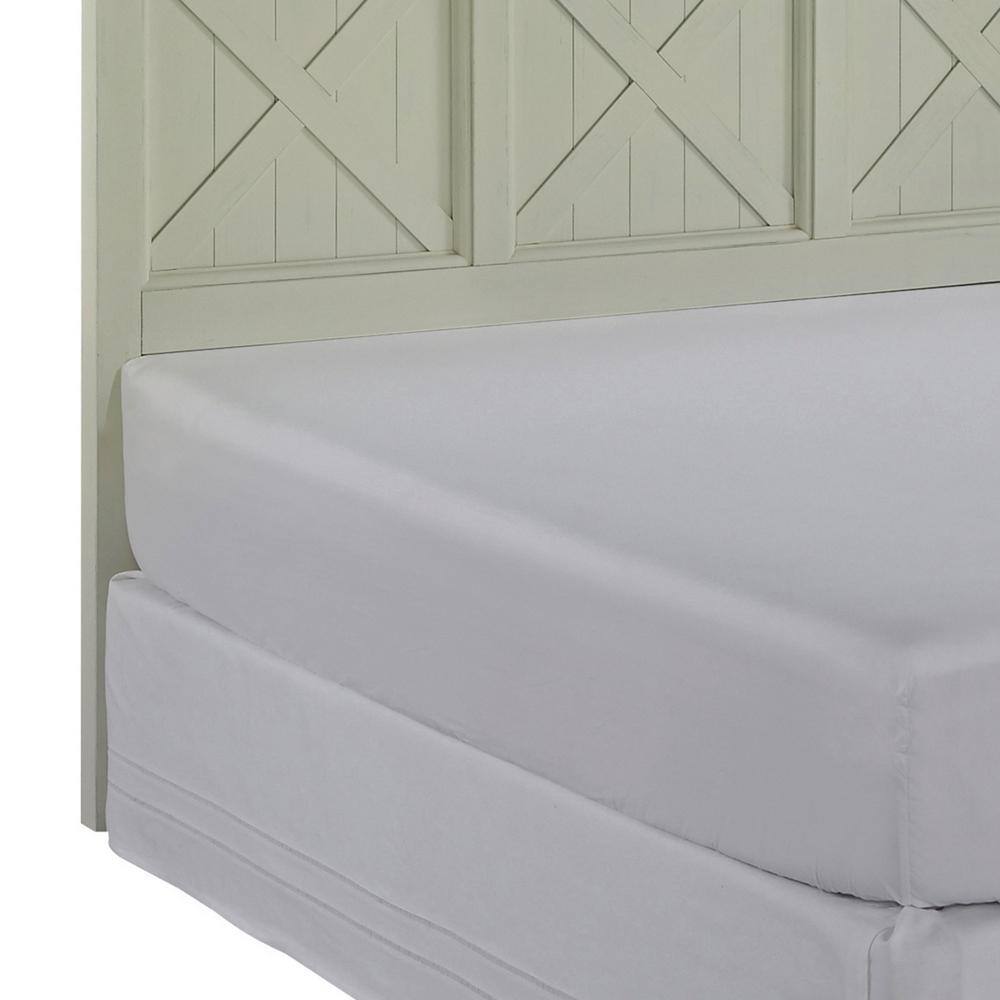 Seaside Lodge Off-White King Bed with Nightstand and Chest