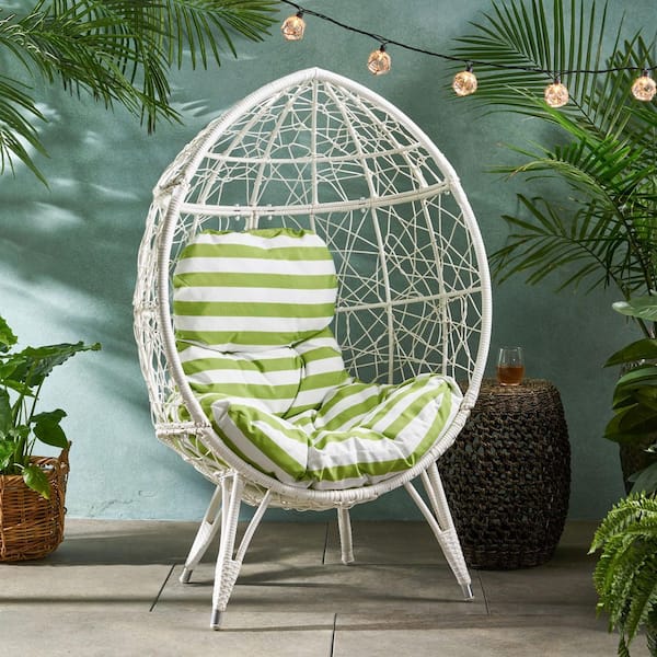 1-Person Iron Framed White Wicker Outdoor Chaise Lounge Egg Chair with Green Cushion