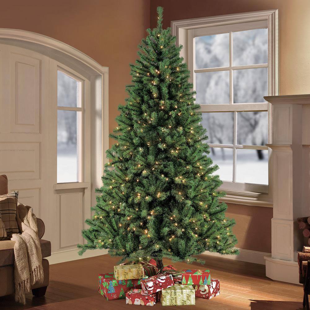7.5' Green Pre-Lit Northern Fir Artificial Christmas Tree