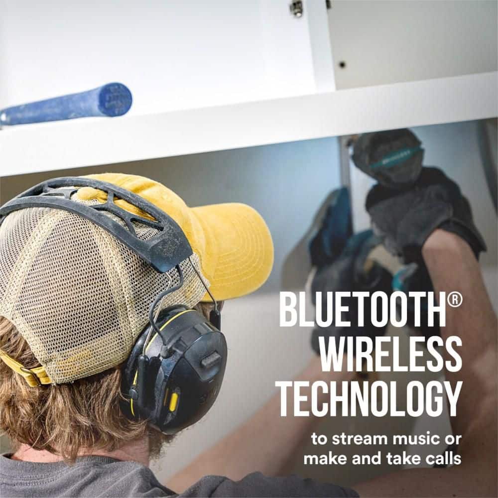 https://images.thdstatic.com/productImages/e04053e4-a546-466c-9fe1-1ff29a5b086c/svn/3m-ear-muffs-90570-dc-44_1000.jpg