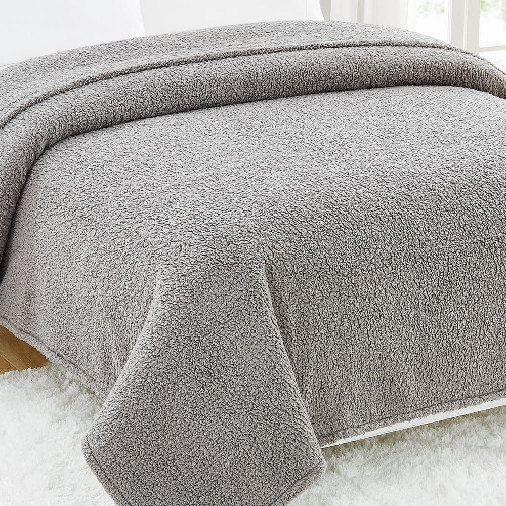 Gray Full/Queen Faux Sherpa Fleece Winter Blanket