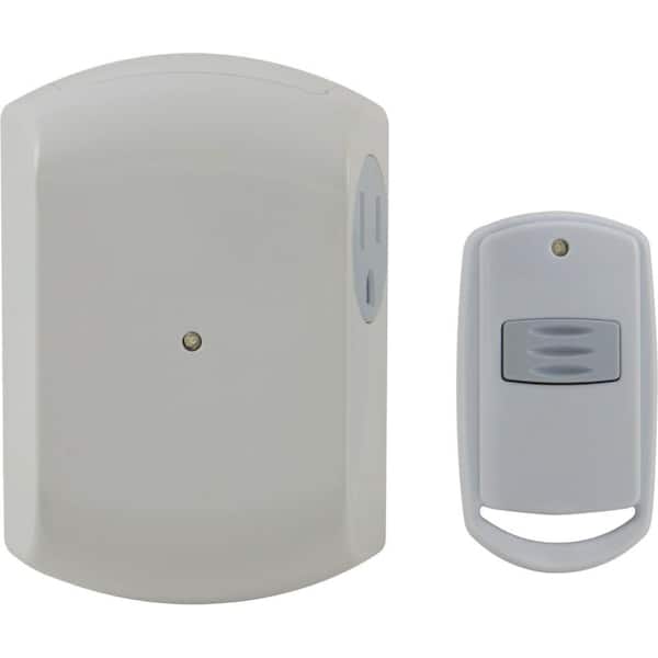 Defiant 1-Outlet Light Control Receiver with Transmitter and Keychain Remote