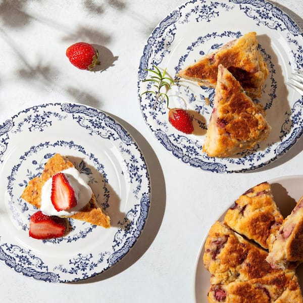 10 in. Ceramic Dinner Plates (Set of 6), Kitchen Plates Microwave Safe, White Dessert Plate, Blue Floral Porcelain Plat