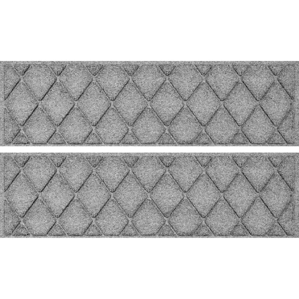 Bungalow Flooring Waterhog Argyle Medium Gray 8.5 in. x 30 in. PET Polyester Indoor Outdoor Stair Tread Cover (Set of 4)