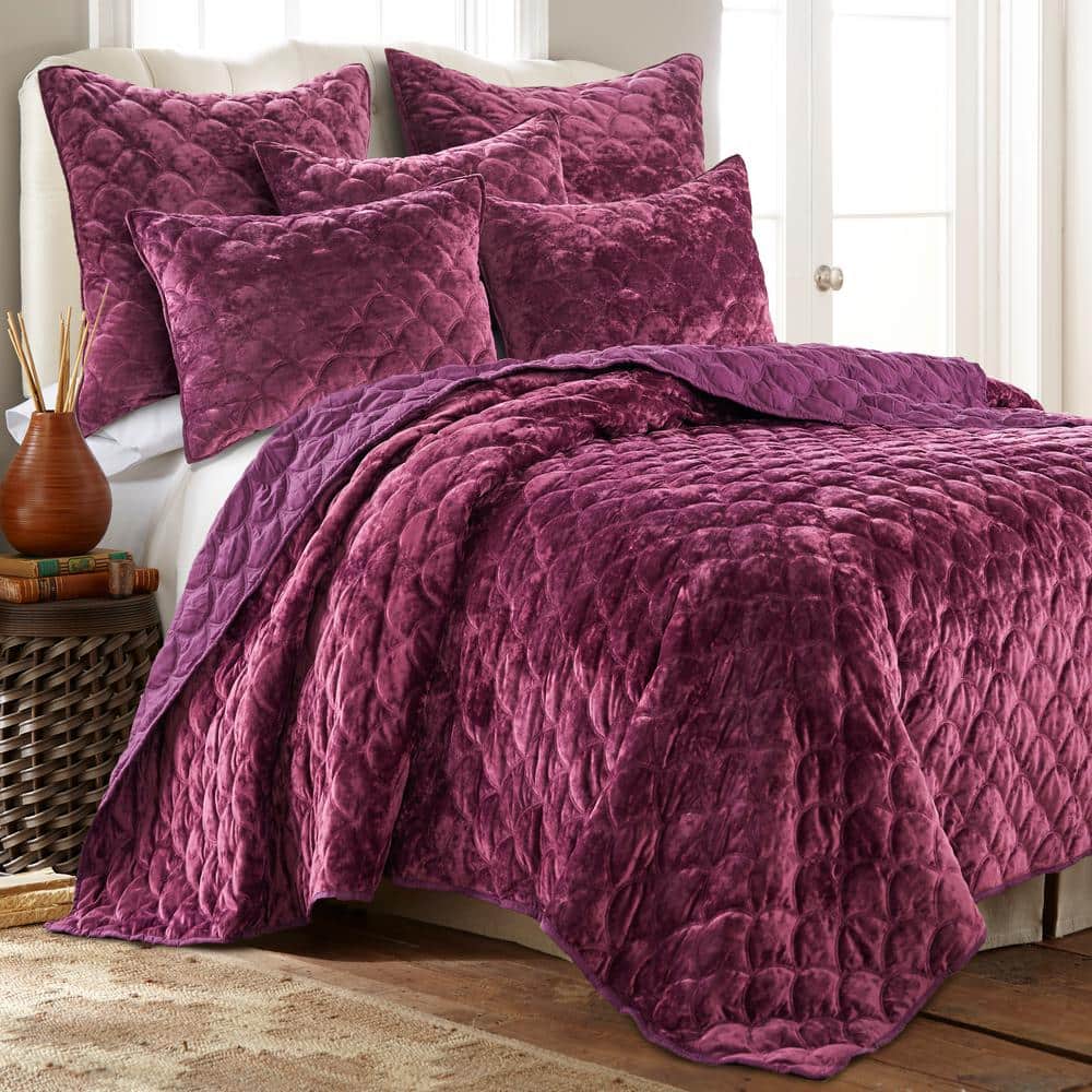 Plum Velvet King Reversible Quilt with Scallop Quilting
