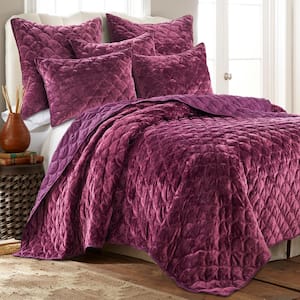 Ellora Plum Scallop Quilting Velvet Microfiber King/Cal King Quilt