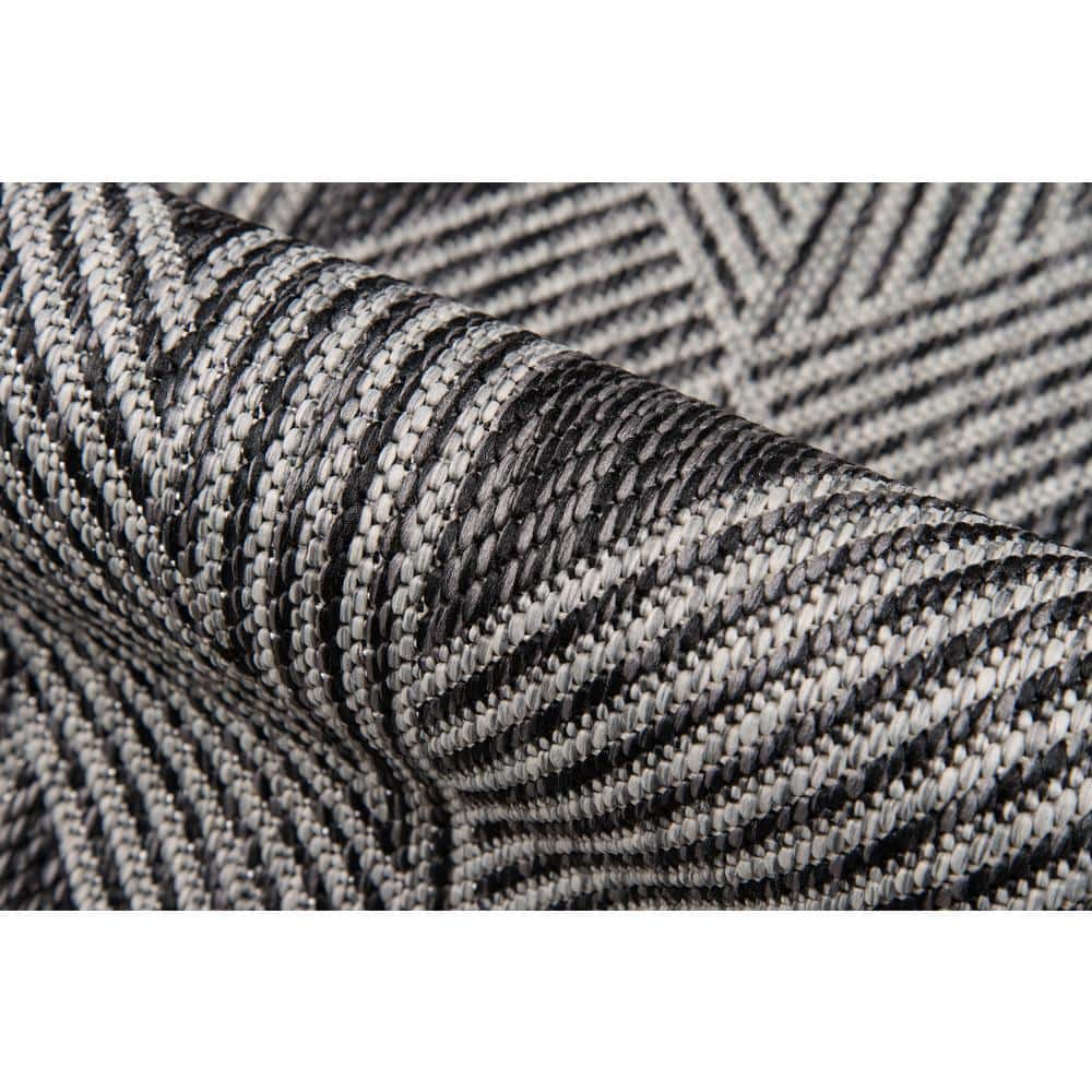 Contemporary Geometric Black Synthetic 2'7" x 7'6" Runner Rug