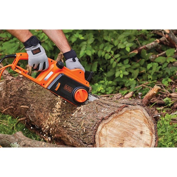 BLACK+DECKER 18 in. 15 AMP Corded Electric Rear Handle Chainsaw with  Automatic Oiler CS1518 - The Home Depot