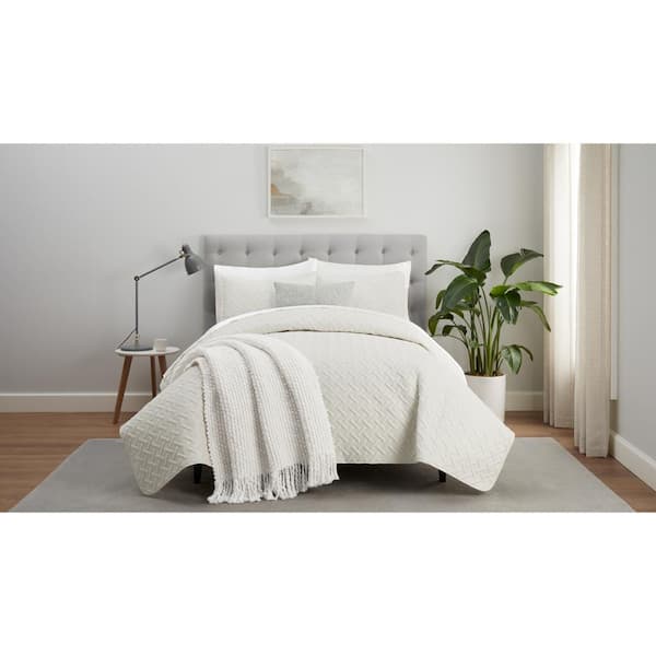 Serta Comfort Sure Pinsonic 3-Piece Ivory Basketweave Polyester Full/Queen Quilt Set