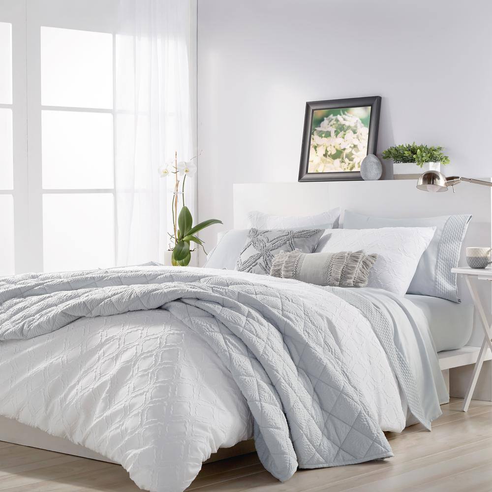 White King Microfiber Ogee Textured Duvet Set