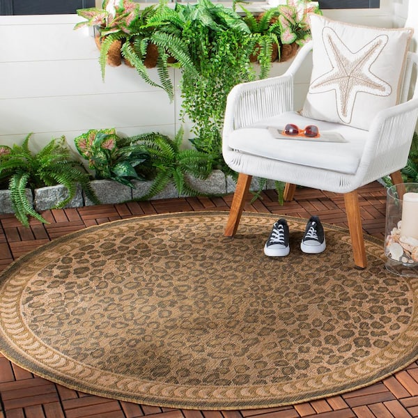 Courtyard Natural/Gold 4 ft. x 4 ft. Border Cheetah Indoor/Outdoor Round Area Rug
