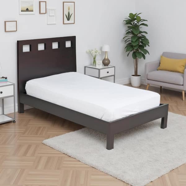 Yee Brown Wood Frame Queen Size Platform Bed with Headboard