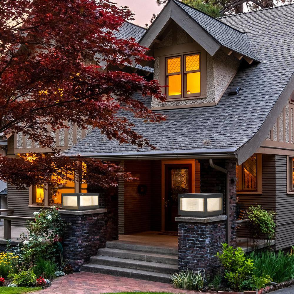 Modern Solar Metal Post Light With Glass Shade