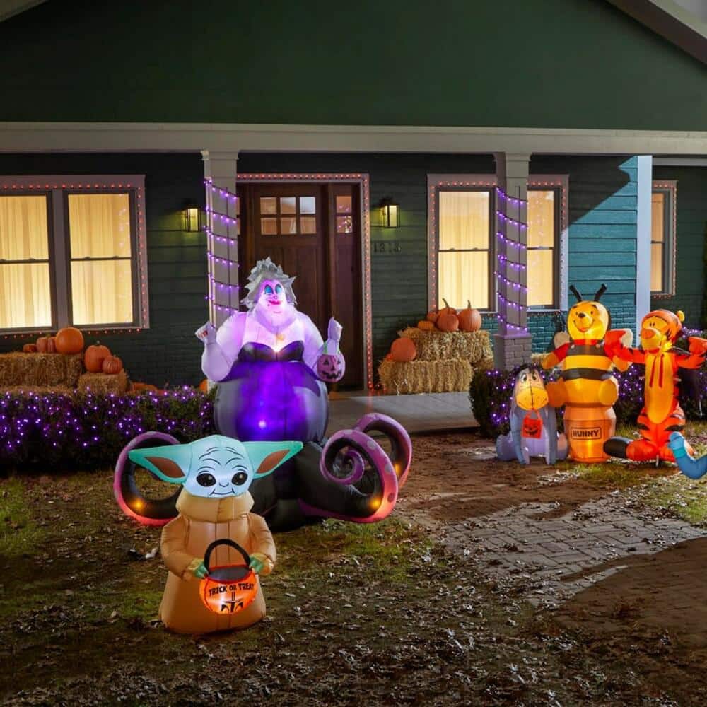 Disney 22GM50121 6 ft Animated Ursula Halloween Inflatable